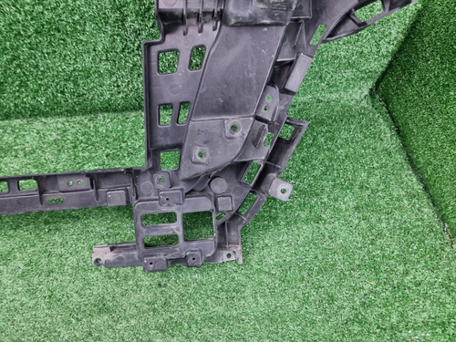 Кронштейн переднего бампера Hongqi H5 2 (22-нв)