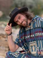 Пончо шерстяное с орнаментом