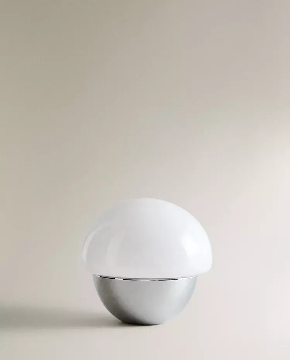 ZARA HOME ОВАЛЬНАЯ НАСТОЛЬНАЯ ЛАМПА, СЕРЕБРО