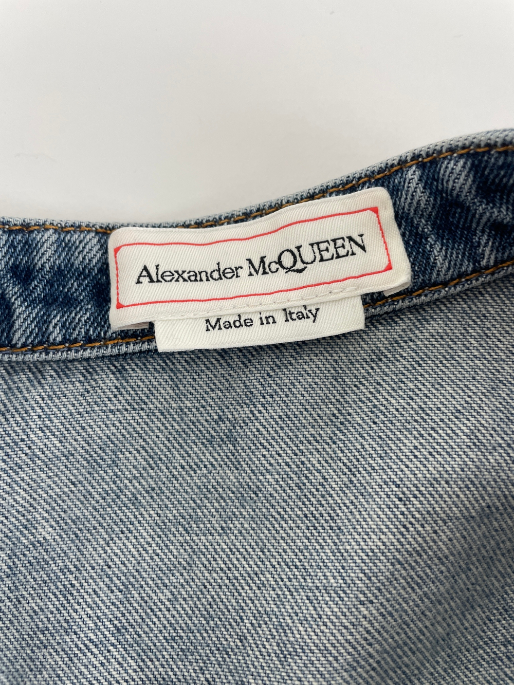 Костюм Alexander McQueen