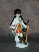 Статуэтка. Фарфор. Охотник с ружьем. MEISSEN. Германия