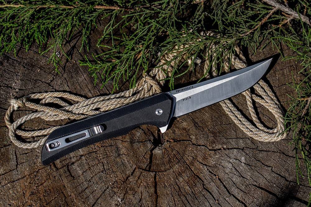 Нож Ruike Hussar P121 черный, P121-B