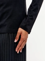 лонгслив дизайнерский с вырезом на груди