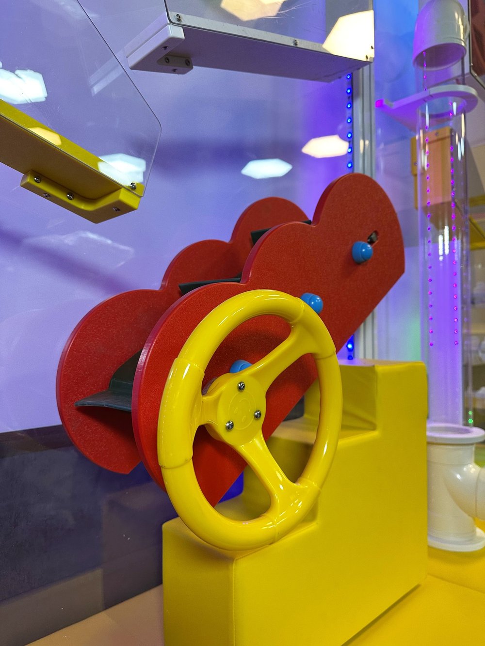 Интерактивная стена с пневмолабиринтом "Воздушное Приключение"