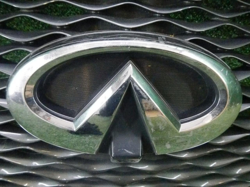 Решетка радиатора Infiniti QX60 (2016-2020)
