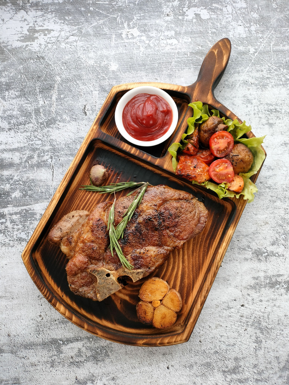 Деревянная менажница из Сибирского кедра для подачи, сервировки