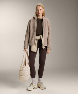 Oysho Куртка из искусственной овчины с капюшоном, серо-коричневый меланж