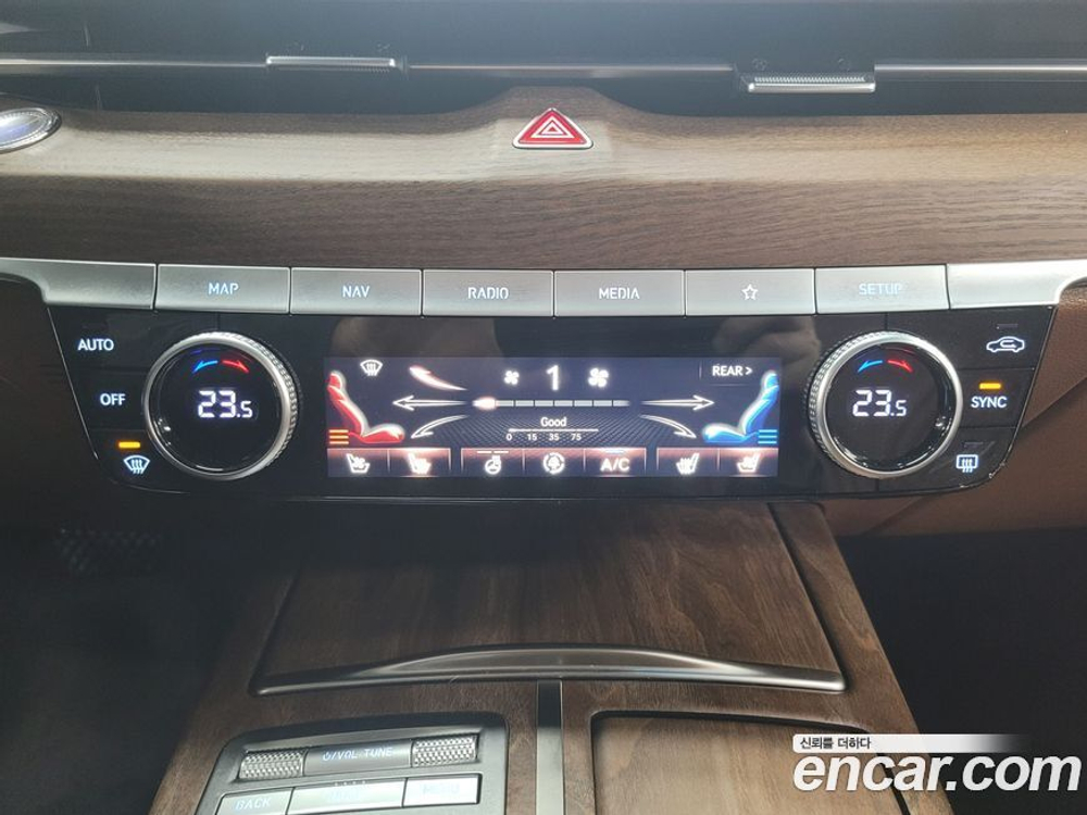 Genesis G80 (RG3) Бензин 2.5 Turbo 2WD (06.2023)