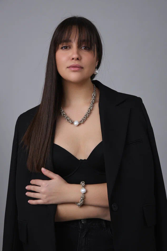 Колье Византия с белым жемчугом Майорка, оттенок серебро