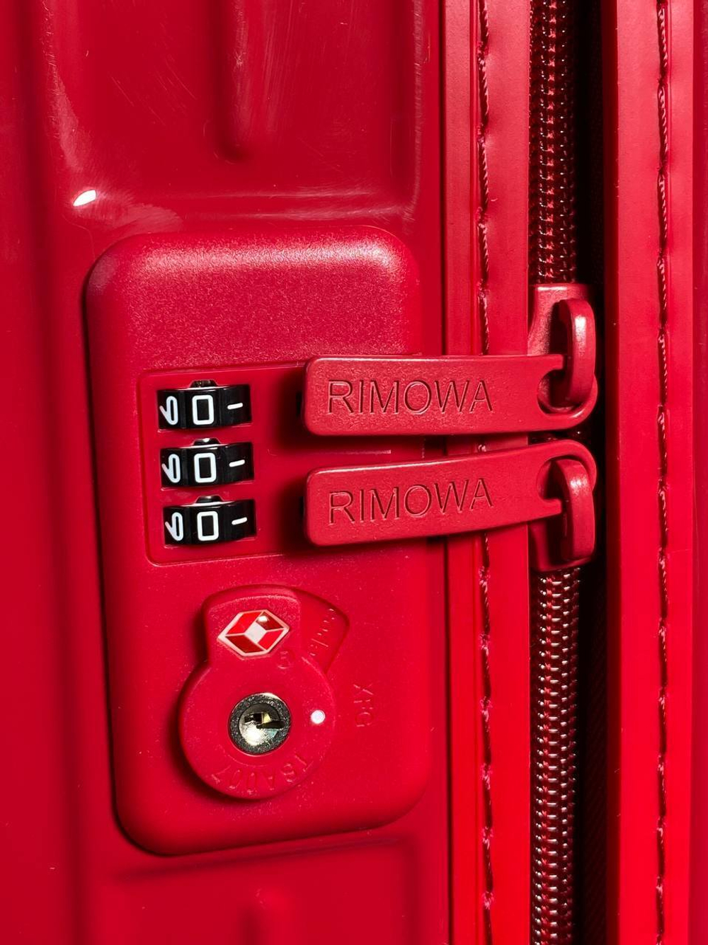 Чемодан Rimowa