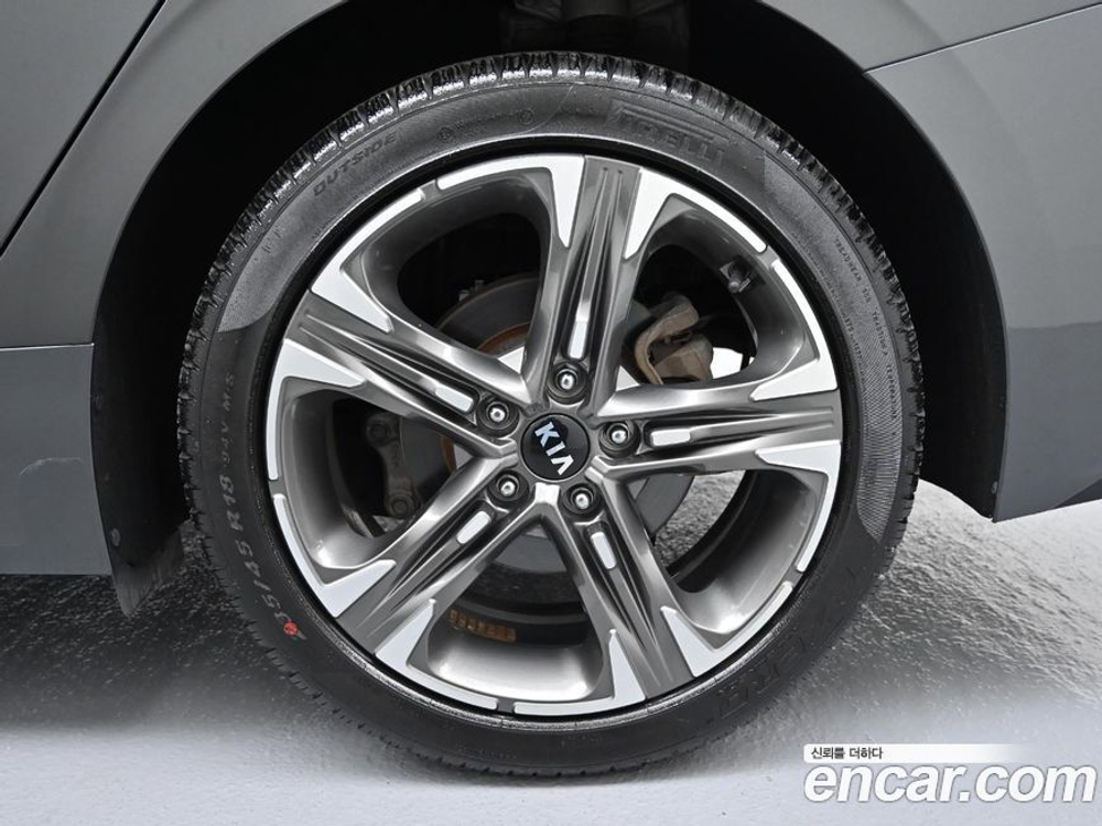 Kia K5 (Optima) 3 Generation 2.0 (01.2021)