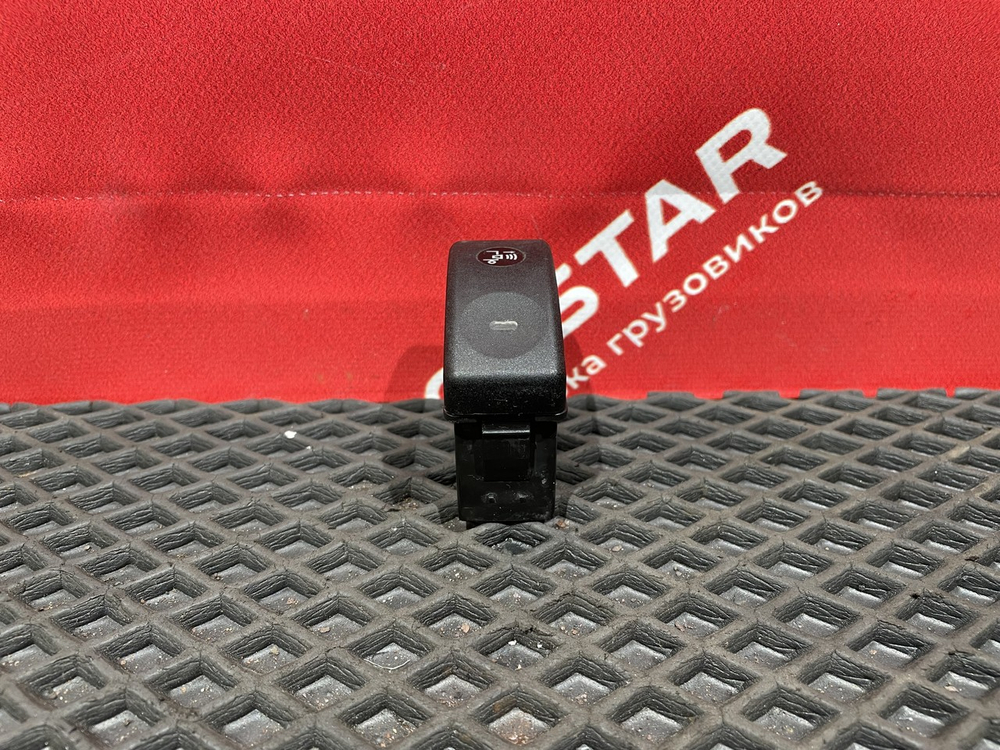 Кнопка сигнала заднего хода