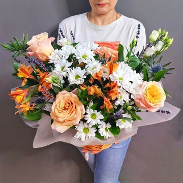 Корзина в персиковой гамме