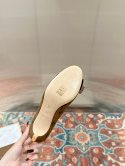 Louis Vuitton Pump (4 colors)