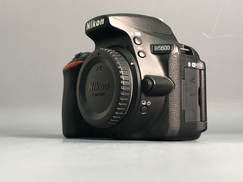 Nikon D5600 12.800 кадров