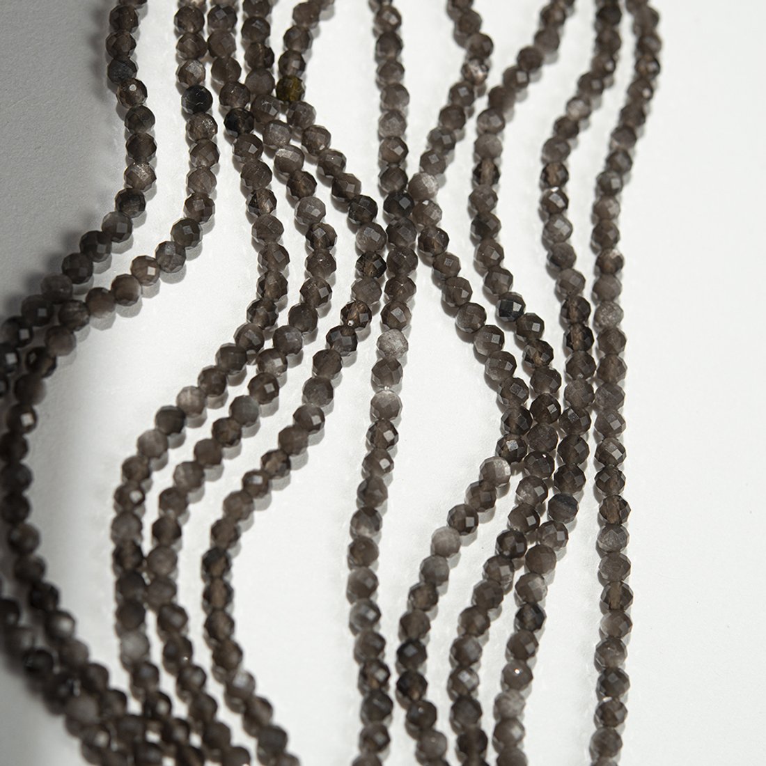 Серебристый обсидиан натуральный, бусины в форме шара 3,1мм, микроогранка