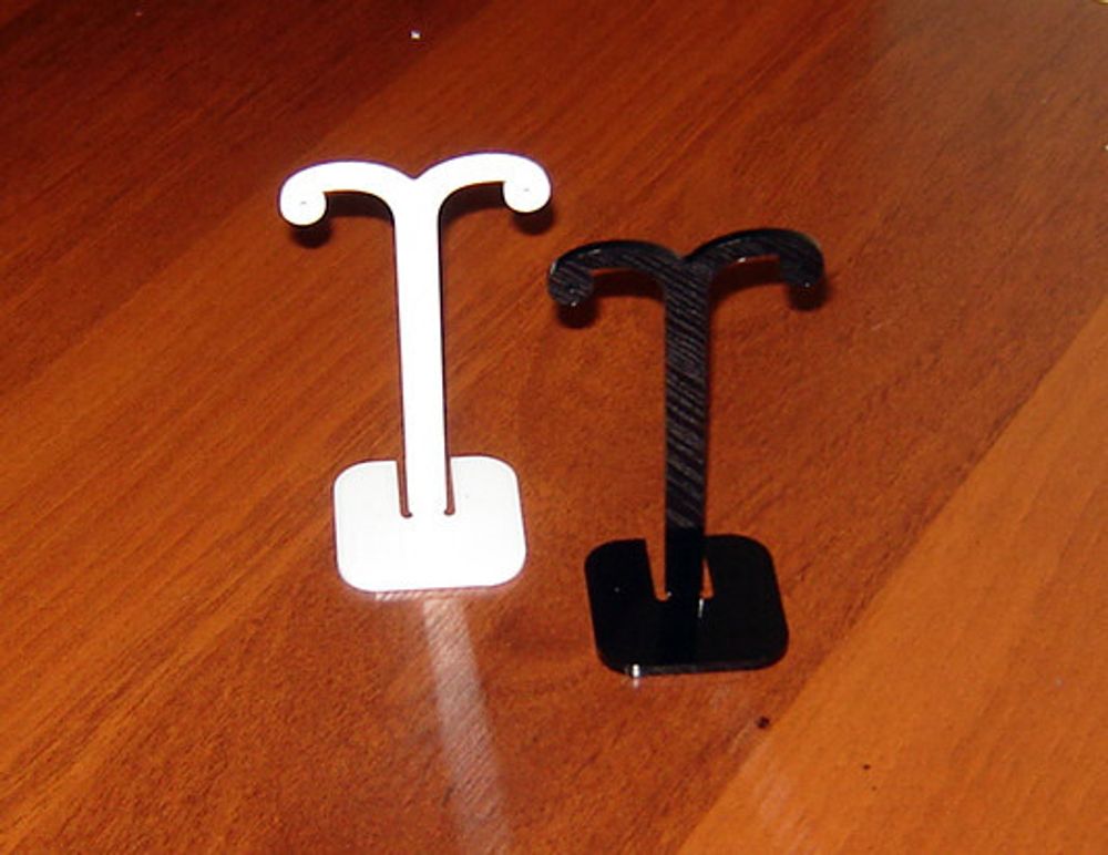 Подставка под серьги