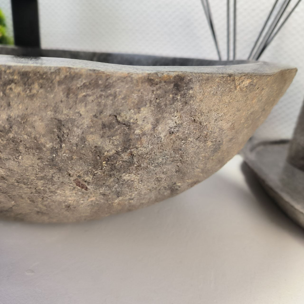 Раковина из речного камня RS-64142 (50*42*15) 0123