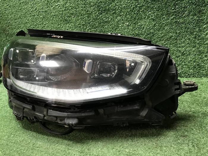 Фара правая Mercedes S W223 (20-нв) Digital Light