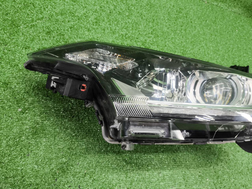 Фара левая Mitsubishi Outlander 3 (15-нв) галоген