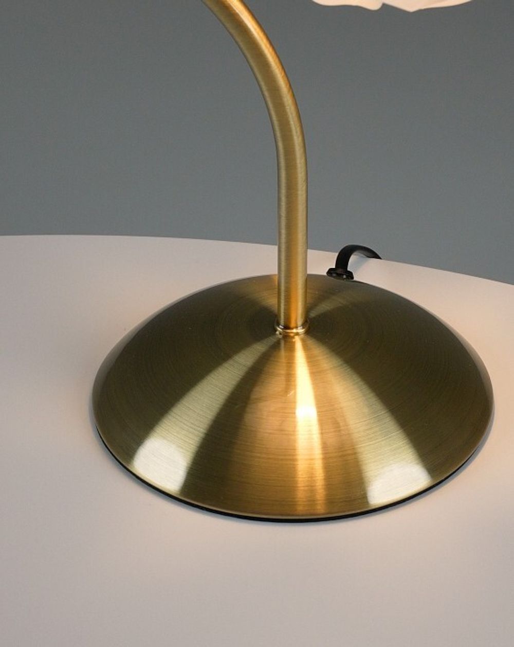 Настольная лампа декоративная Moderli Flake V11012-T