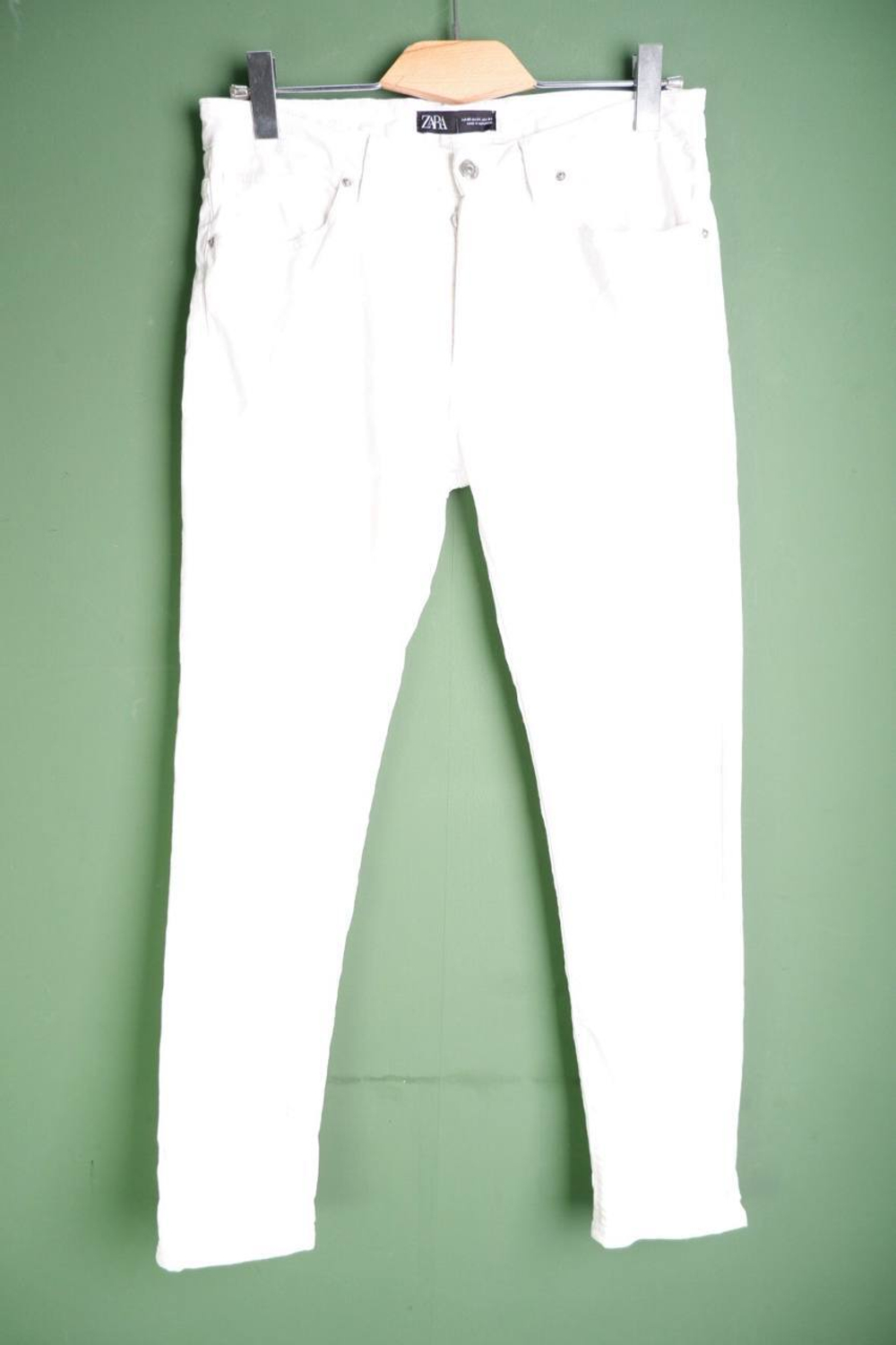 Джинсы Zara дл модных прогулок, маркировка 40, визуально на 46 размер