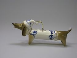 Фарфоровая елочная игрушка Такса