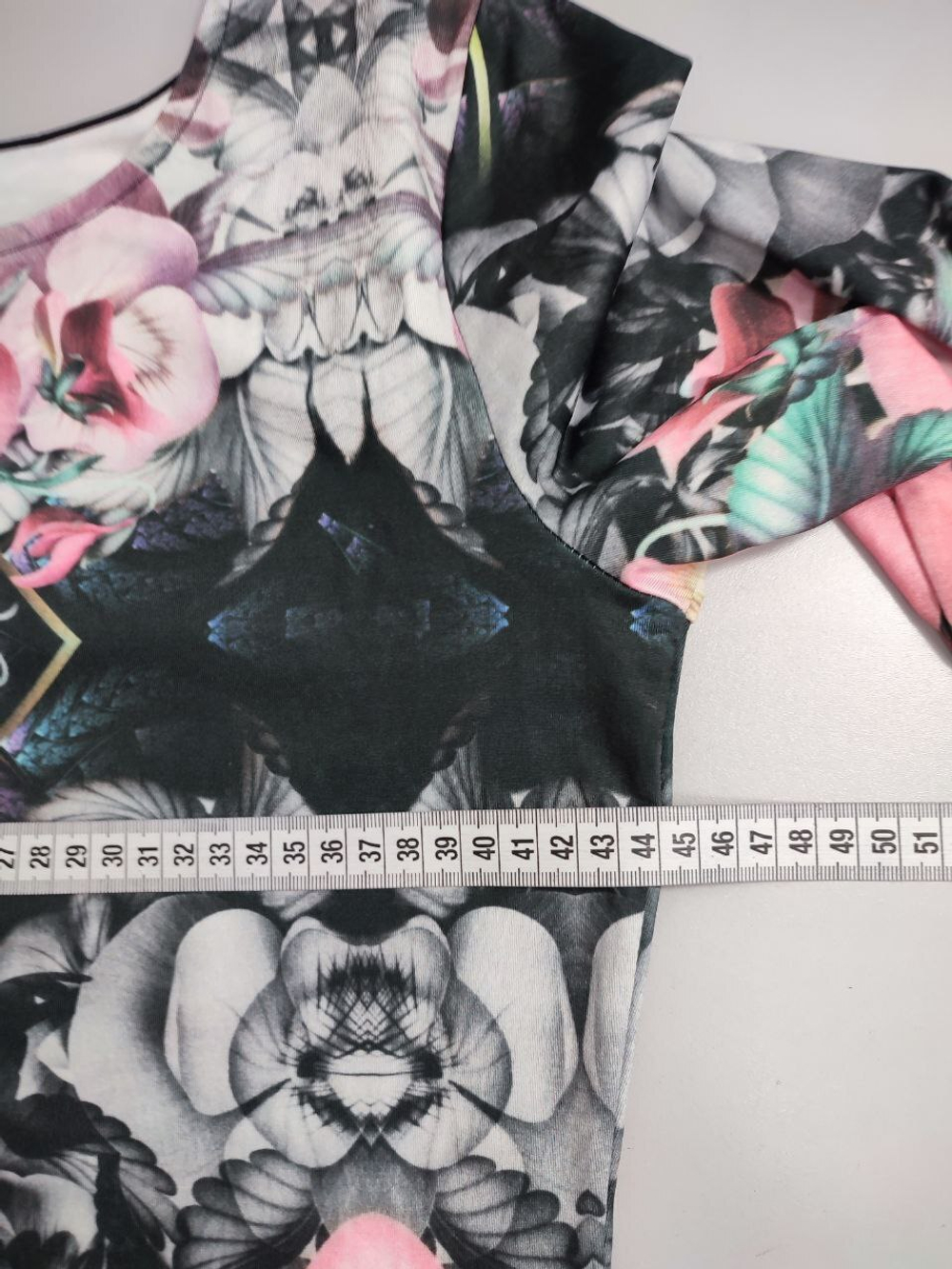 Платье прямое легкое 46 размер