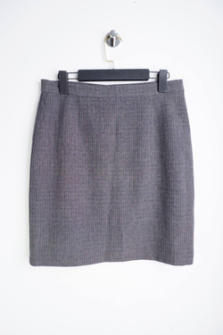 Юбка для офисного образа, визуально на 46 размер