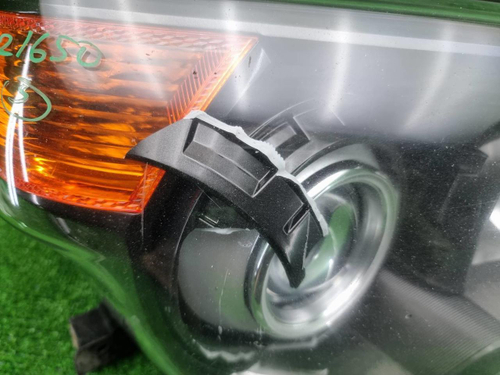 Фара правая Land Cruiser 200 (12-15) ксенон