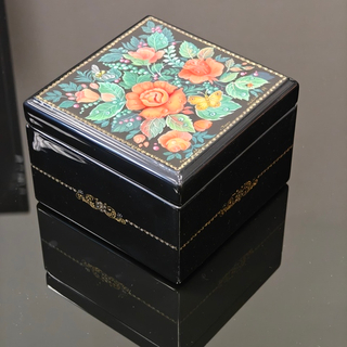 Шкатулка с росписью Палех "Розы"