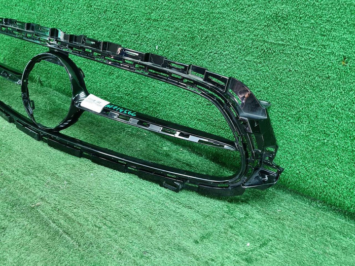 Решетка радиатора Mercedes E C238 (2020-2023)