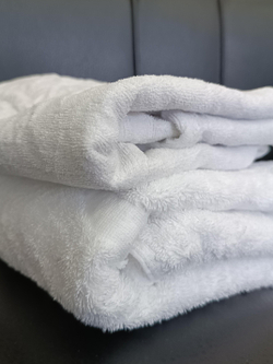 Ветошь белая махровая 100% ХБ (разрезанные полотенца 30x80 см) в тюках по 5 кг