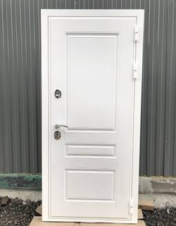 Входная металлическая белая дверь с зеркалом RеX (РЕКС) Премиум H белая ФЛ-243 силк сноу /  СБ-16 Силк сноу