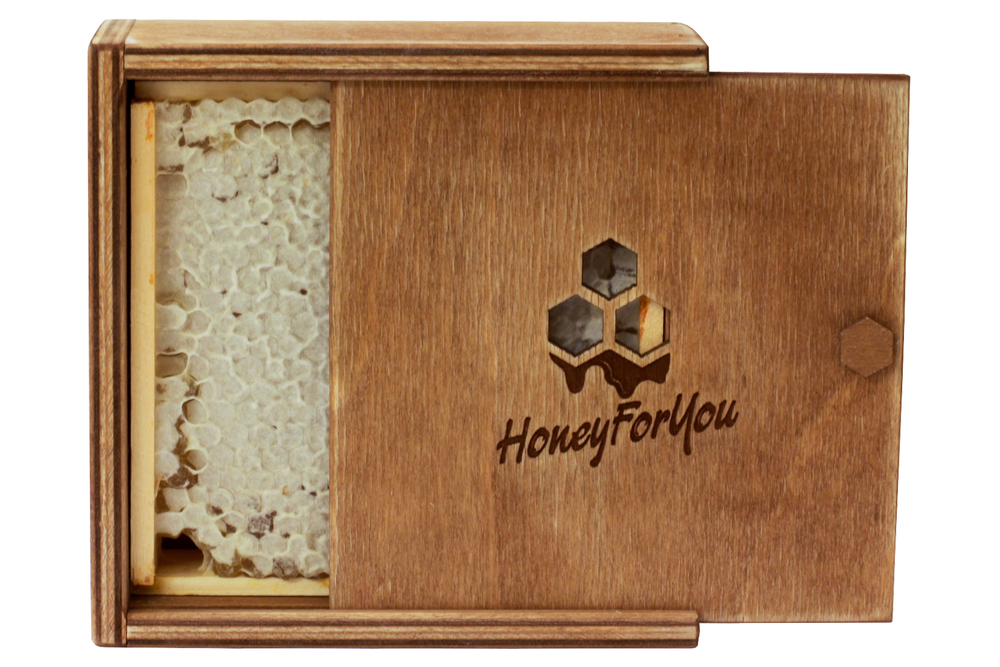 Мед в сотах HoneyForYou в подарочном деревянном пенале