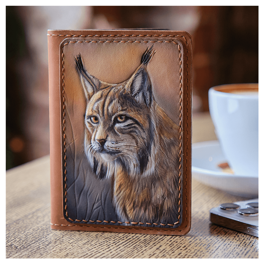 Кожаная обложка на паспорт «Рысь»