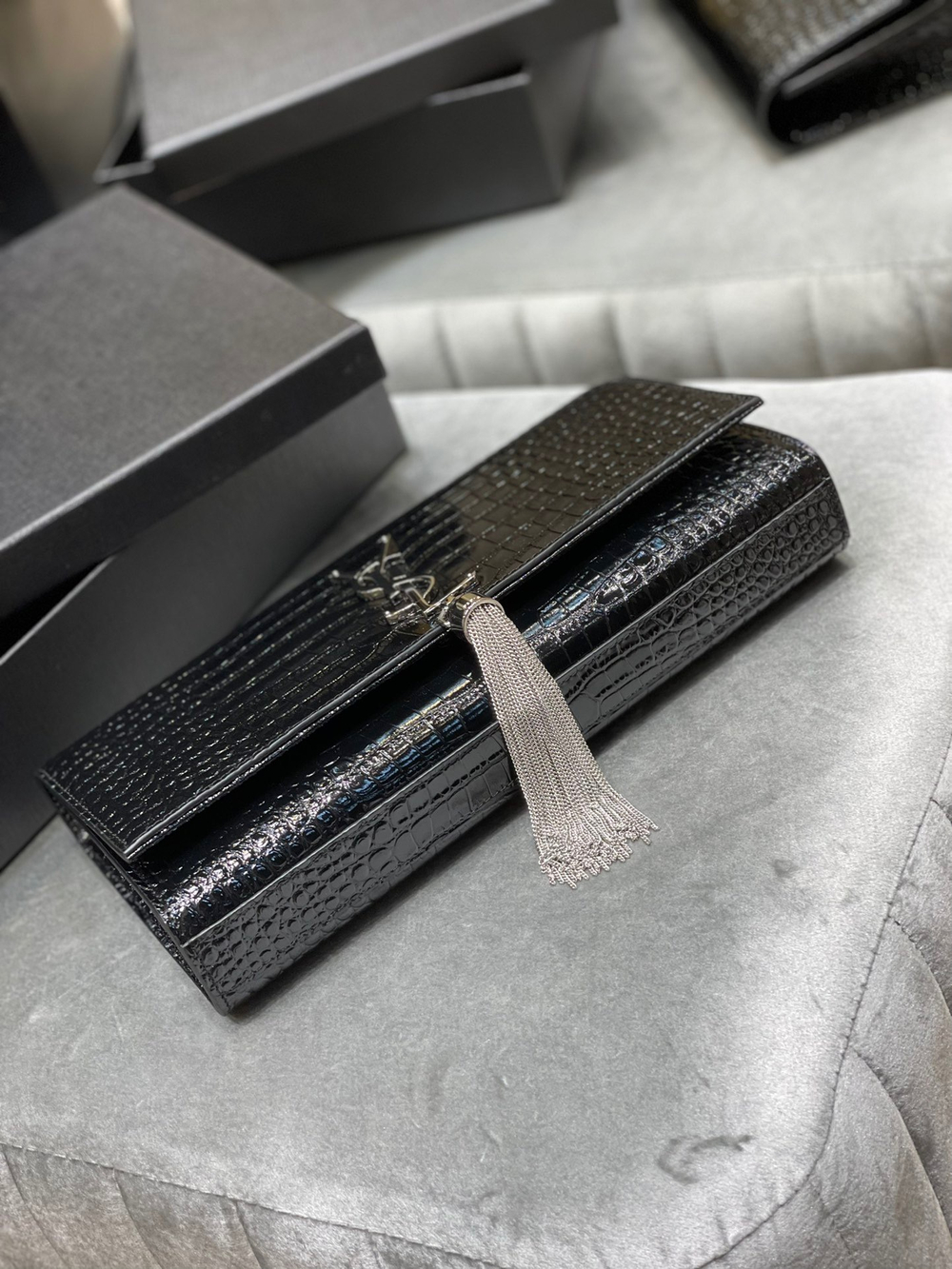 Saint Laurent Kate Clutch 27 cm