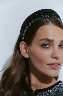 Кокошник с черным декором