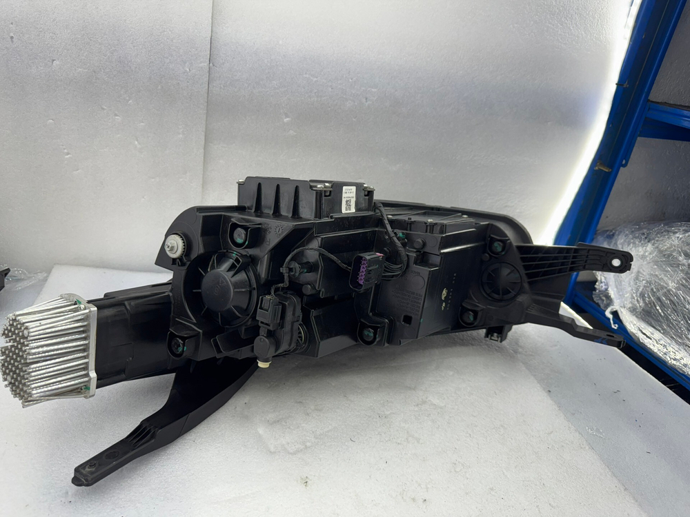 Передняя LED фара MG ZS, оригинальная
