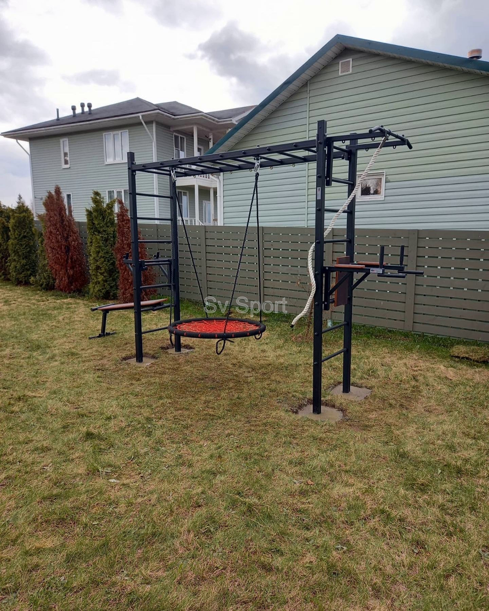 Монтаж уличной шведской стенки Sv Sport Рукоход (4 вертикальных столба)