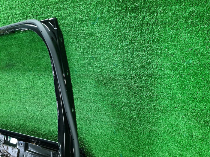 Дверь задняя правая Toyota Land Cruiser 300 (2021-н.в.) (В пленке)