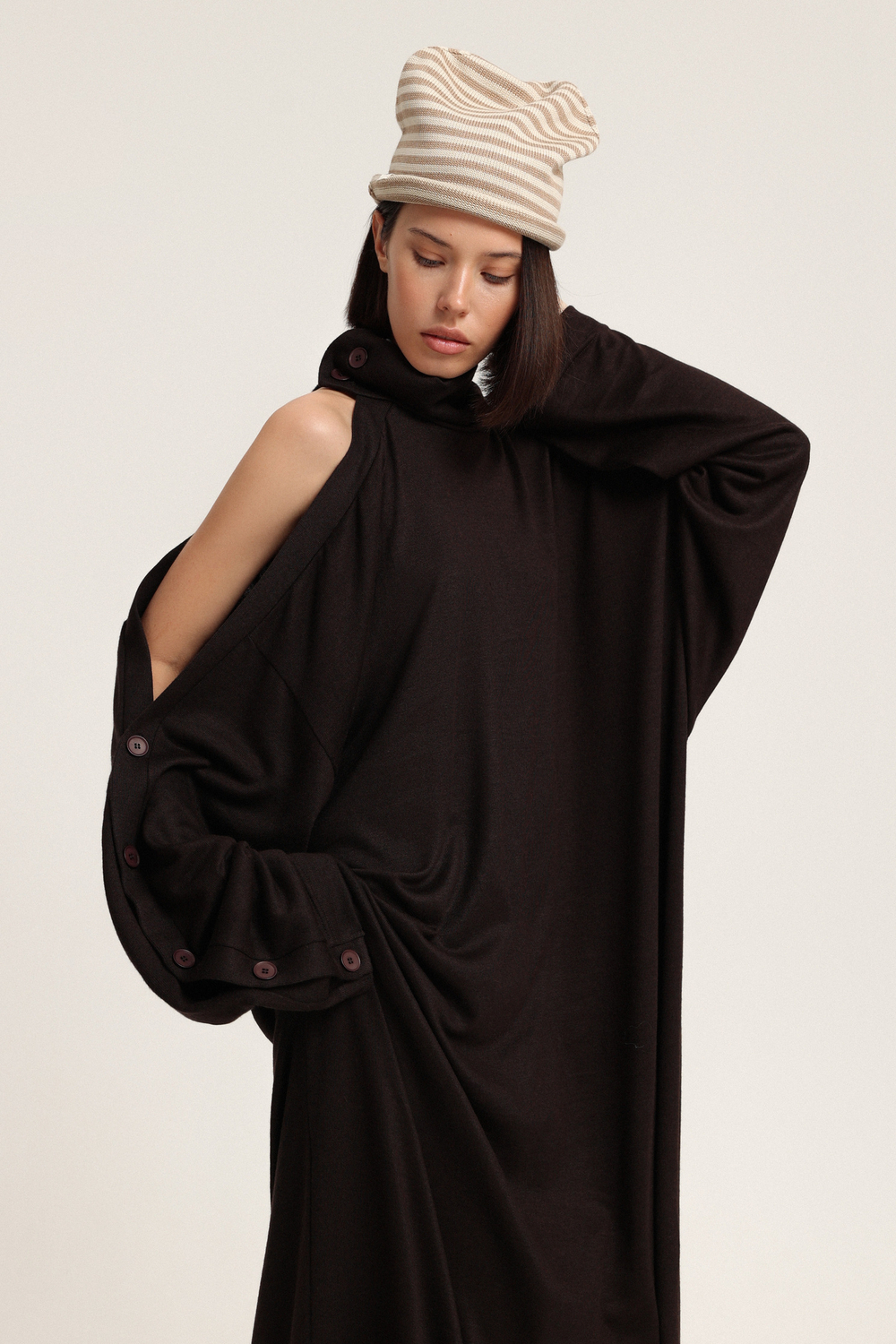 Платье трикотажное на пуговицах