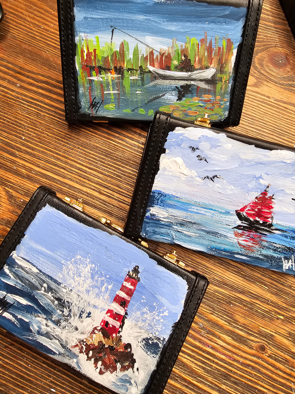 Визитница для собственных визиток в виде кейса с авторской росписью акрилом " Алые паруса"