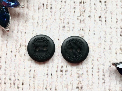 Пуговица костюмная, d 1,1 см, 2 прокола, чёрный