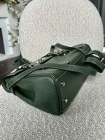 Женская сумка-портфель из натуральной кожи зеленого цвета