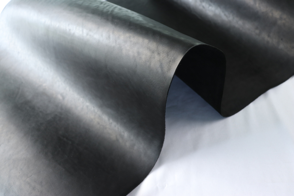 1.8-2.2 Юфть Черная с отделкой Oil Wax