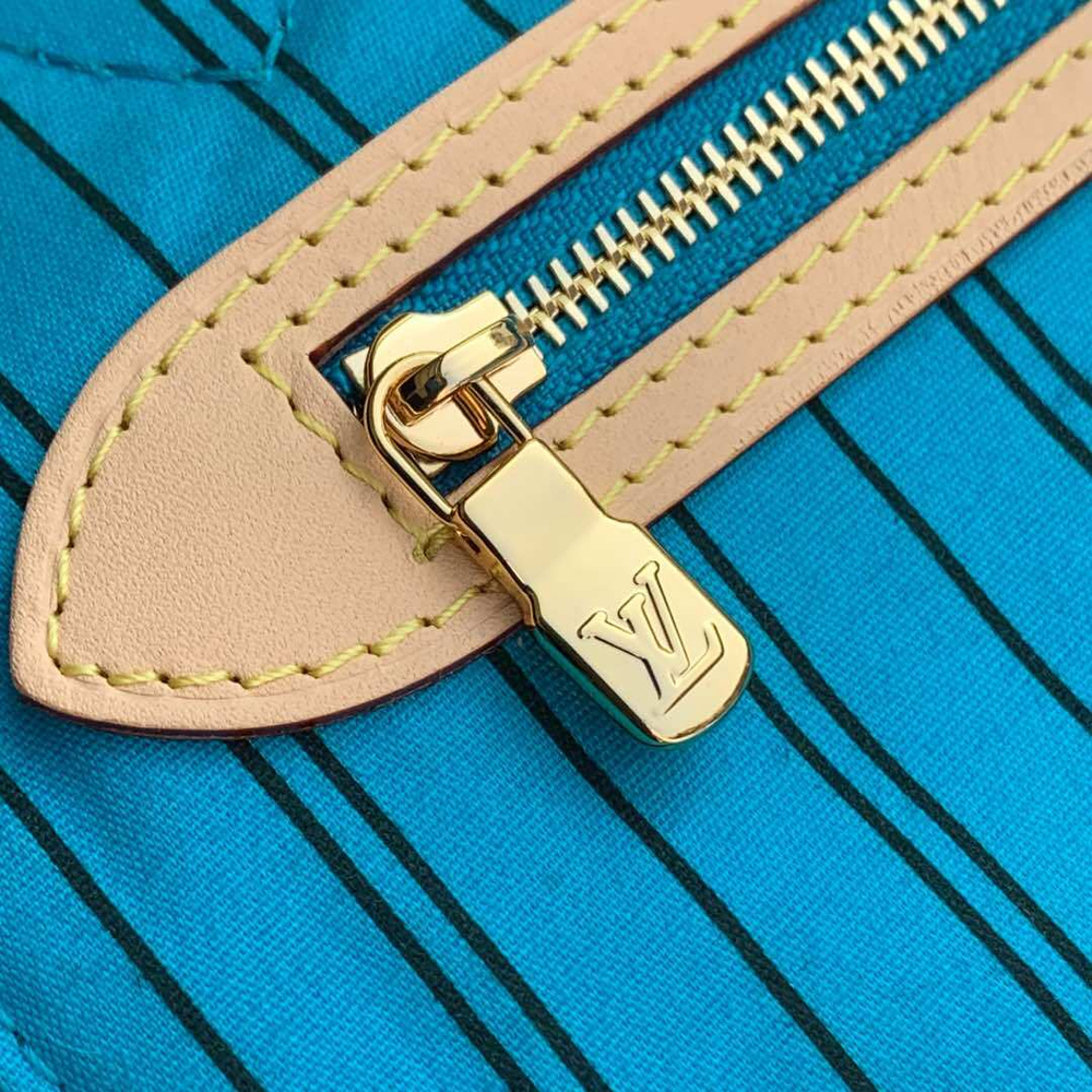 Louis Vuitton Neverfull Bandouliere Inside Out MM