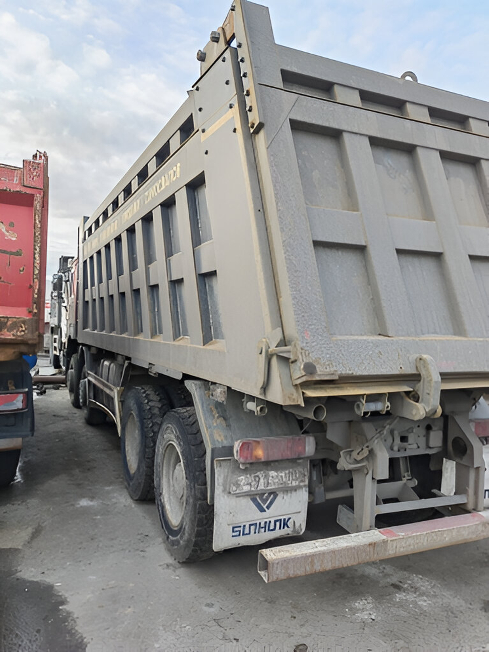 Howo ZZ* 8x4 Самосвал ZZ3407S3867E (Дизель, 9,7 л, 373 л.с, МТ)