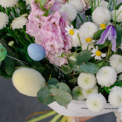 172. Ароматный весенний букет с маттиолой и ромашками