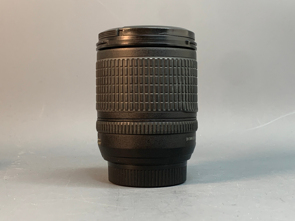 Nikon 18-135mm f/3.5-5.6G ED-IF AF-S DX Zoom-Nikkor